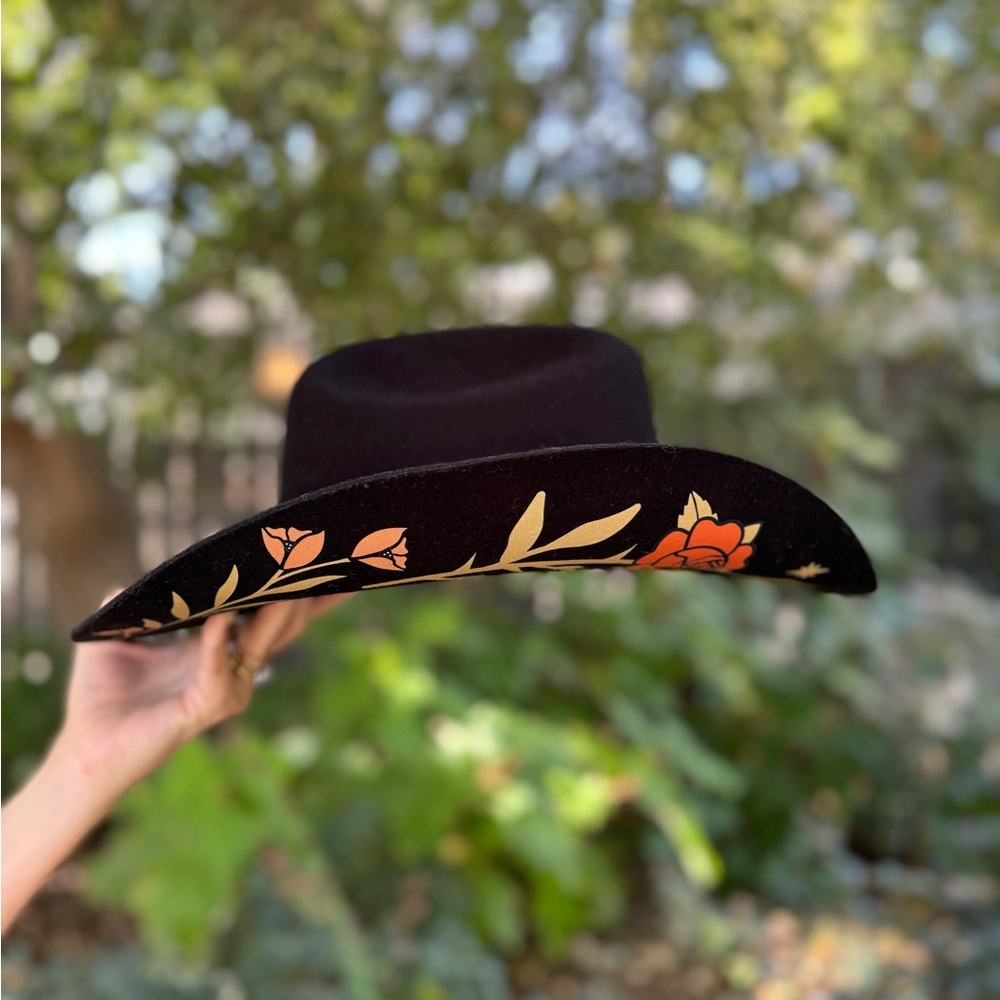 Wild as Heck - The Daphne Western - Picture 9 of 12